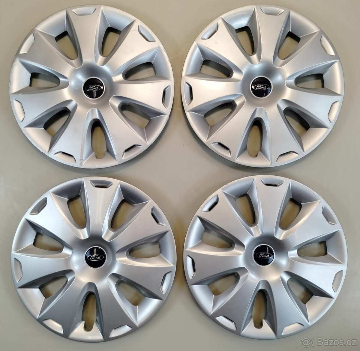 Poklice Ford 16" 4ks