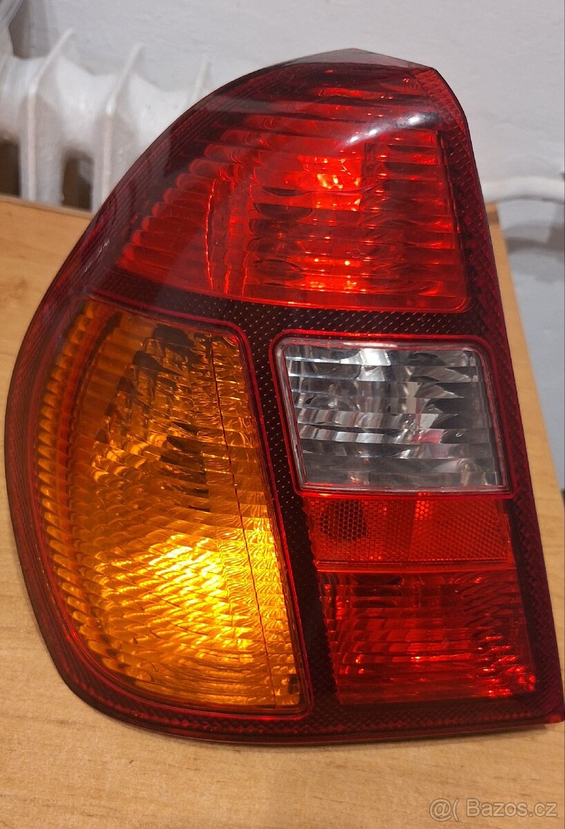 Renault Thalia zadní levé světlo