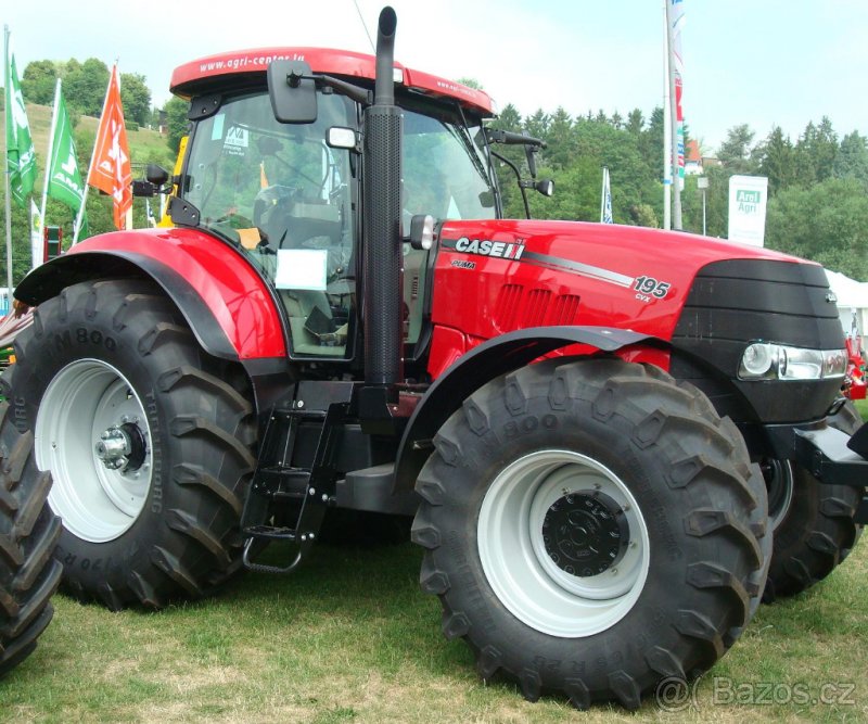 Prodám přesný potah do traktoru CASE IH