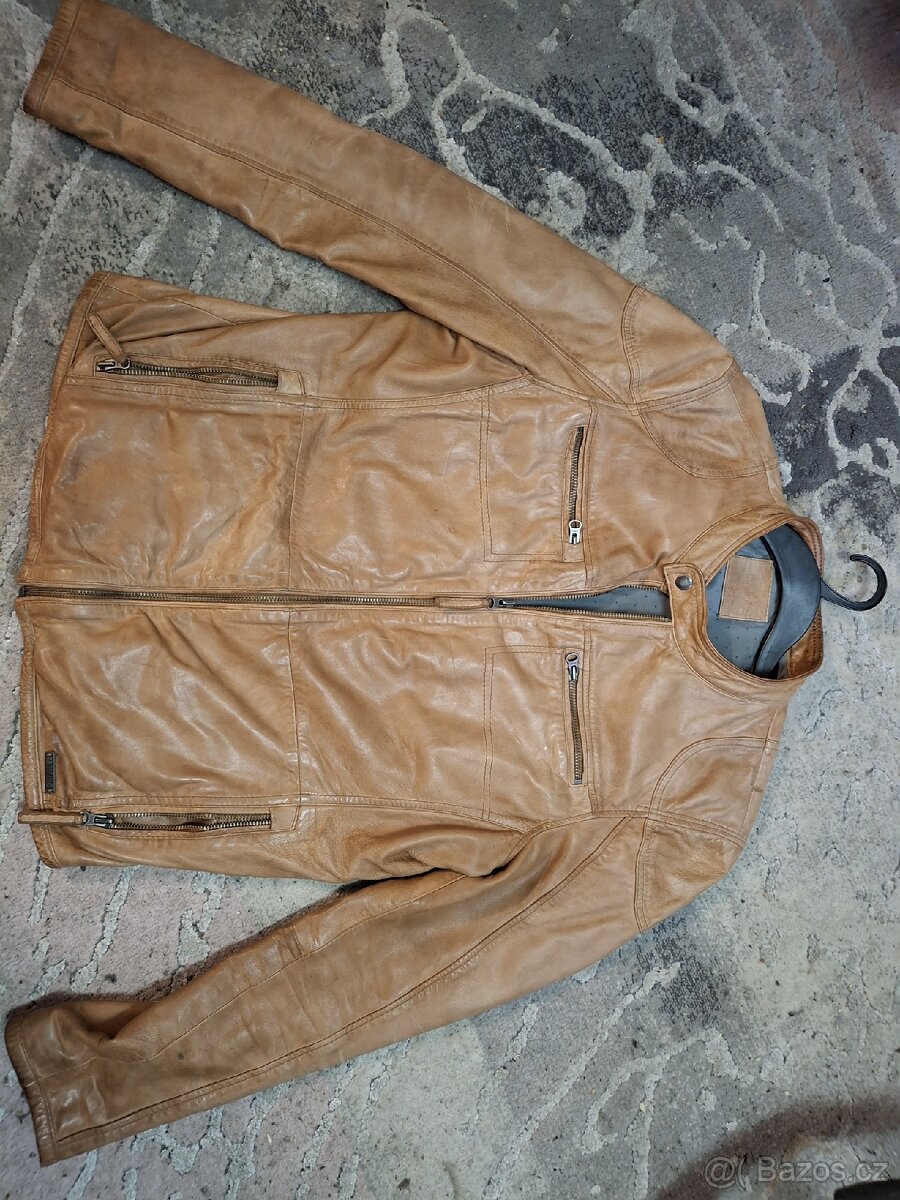 Kožená bunda značky Mustang