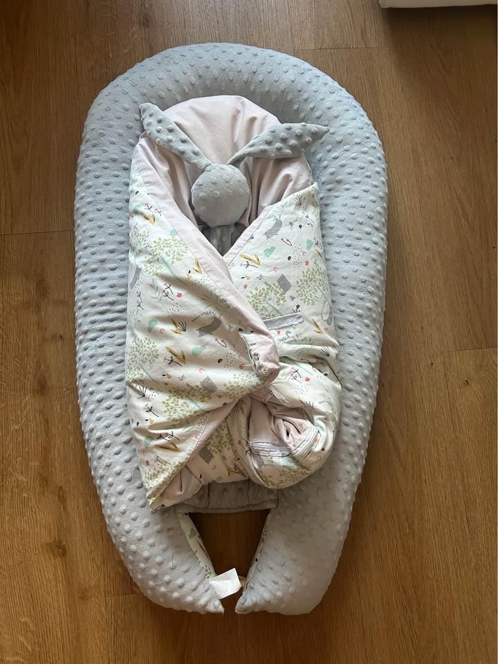 Hnízdečko, péřová zavinovačka, muchláček SOFIA made with lov