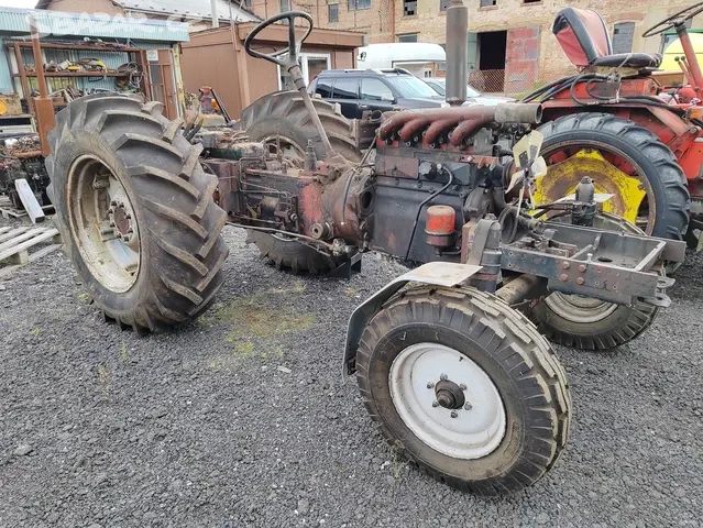 ZETOR 7011 s SPZ  motor,převodovka, náprava atd.