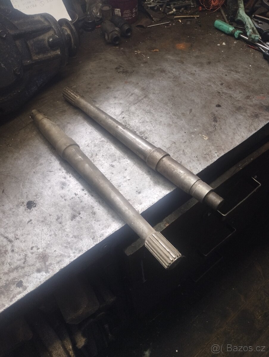 Prodám na Multicar M22 poloosy