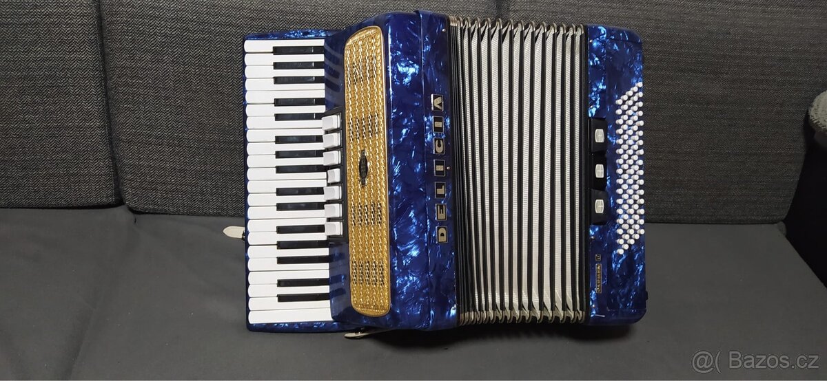 Akordeon Delicia Carmen II