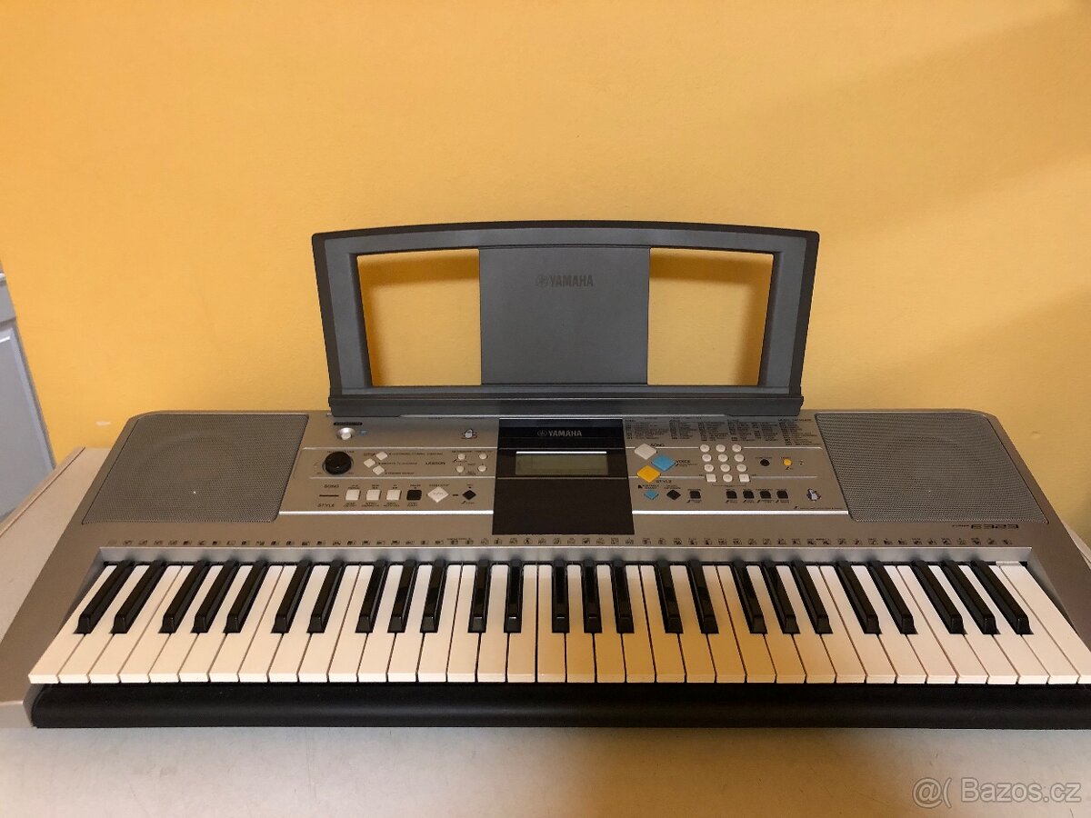 Klávesy Yamaha PSR e323