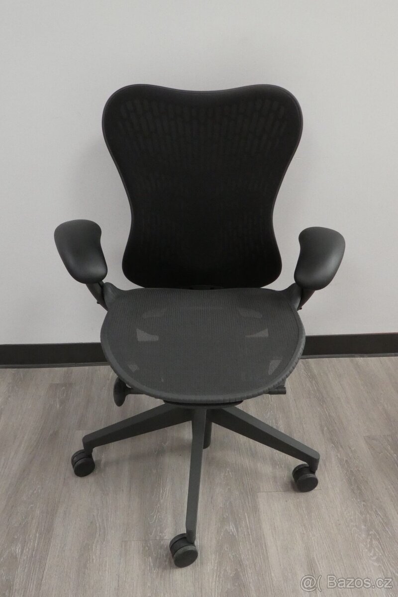 Kancelářská židle Herman Miller Mirra 2 NOVÁ PC 28 000,-
