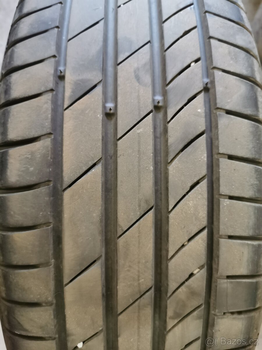 205/60/16 Kumho