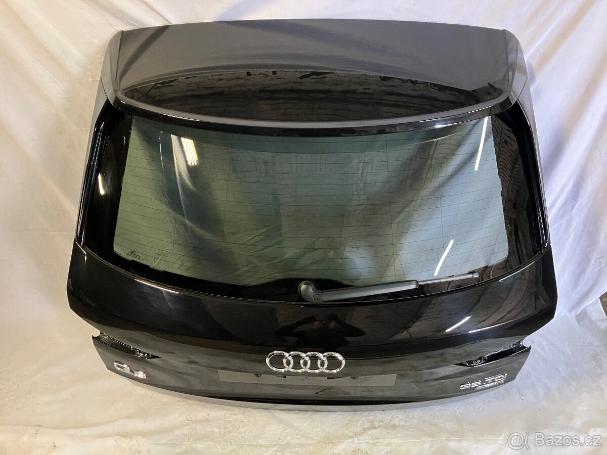 Audi Q3 Sportback Páté dveře, zadní nárazník, zadní světla.