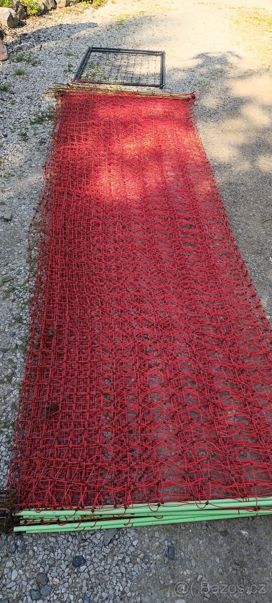 Prodám elektrický ohradník Fencee