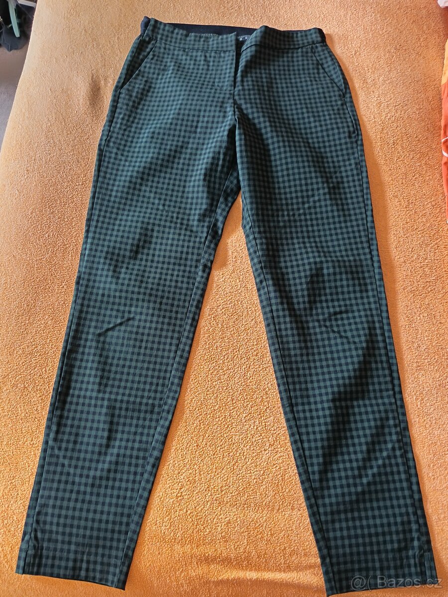 Sportovně elegantní kalhoty 38