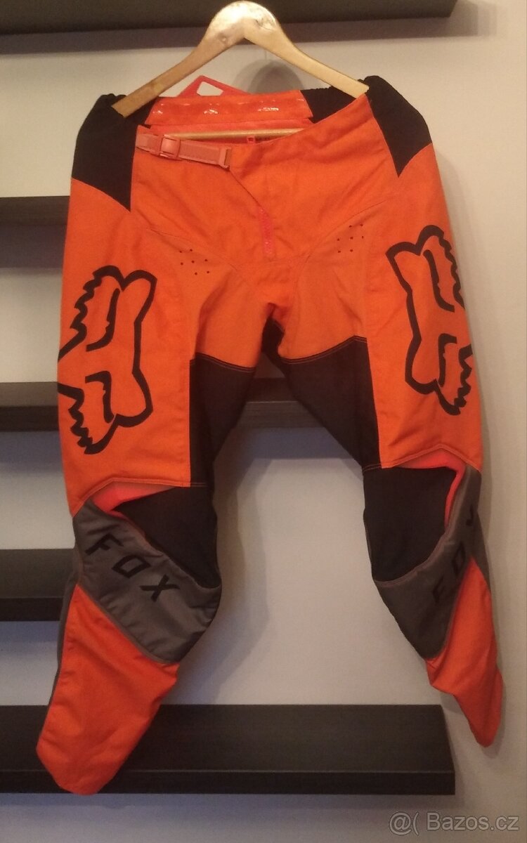 Kalhoty Fox vel.32(menší)