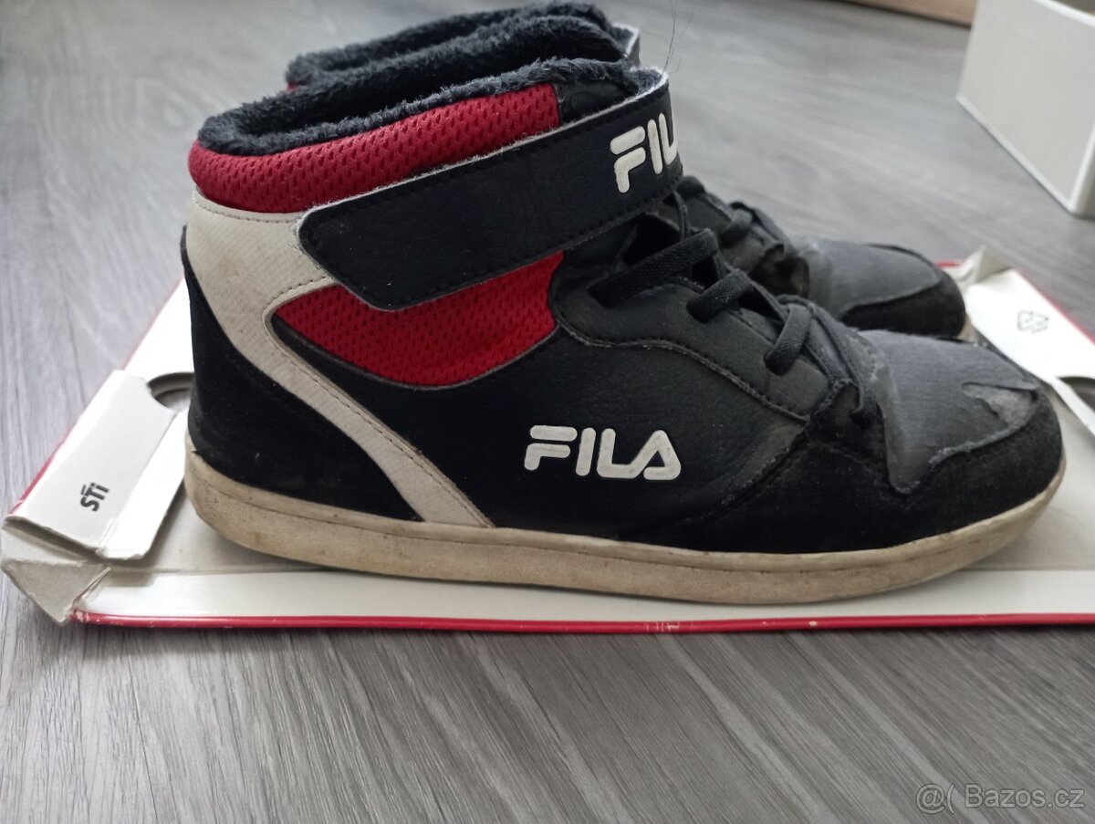Dětské kotníkové boty Fila vel.35