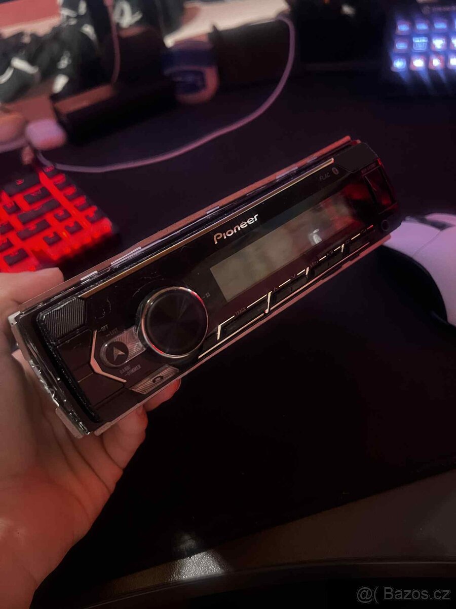 Autorádio s bluetooth Pioneer MVH-S420BT