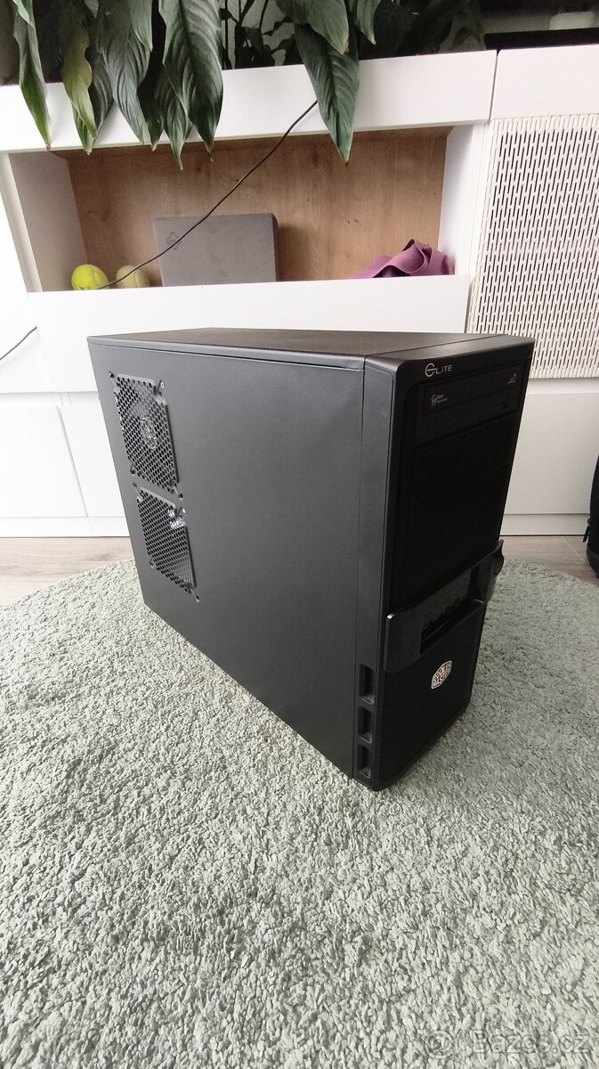 Výkonný stolní PC na Windows 10/11