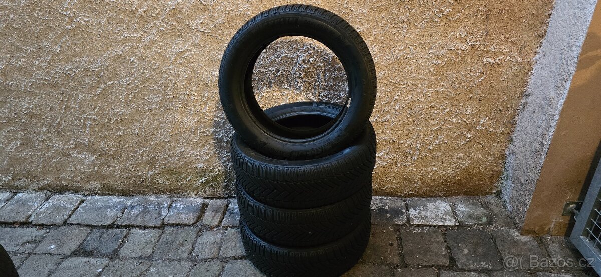 205/55/17 Michelin - zimní - pošlu poštou 1026.