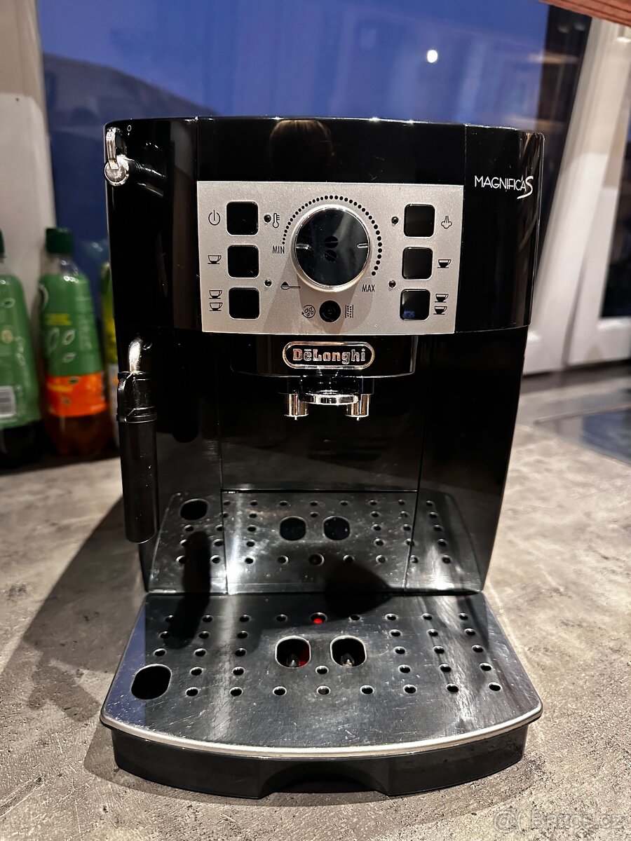 Automatický kávovar De’longhi