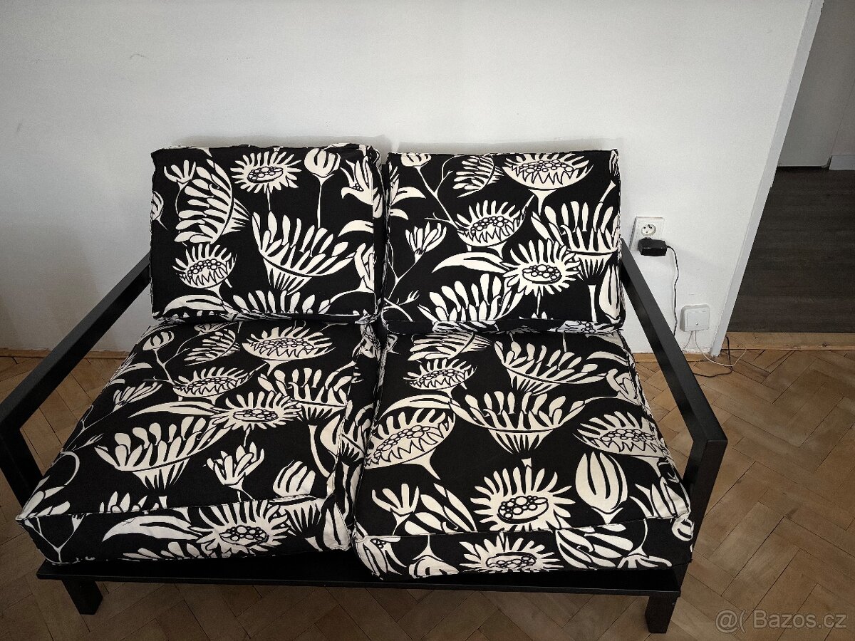 Malá sedačka IKEA