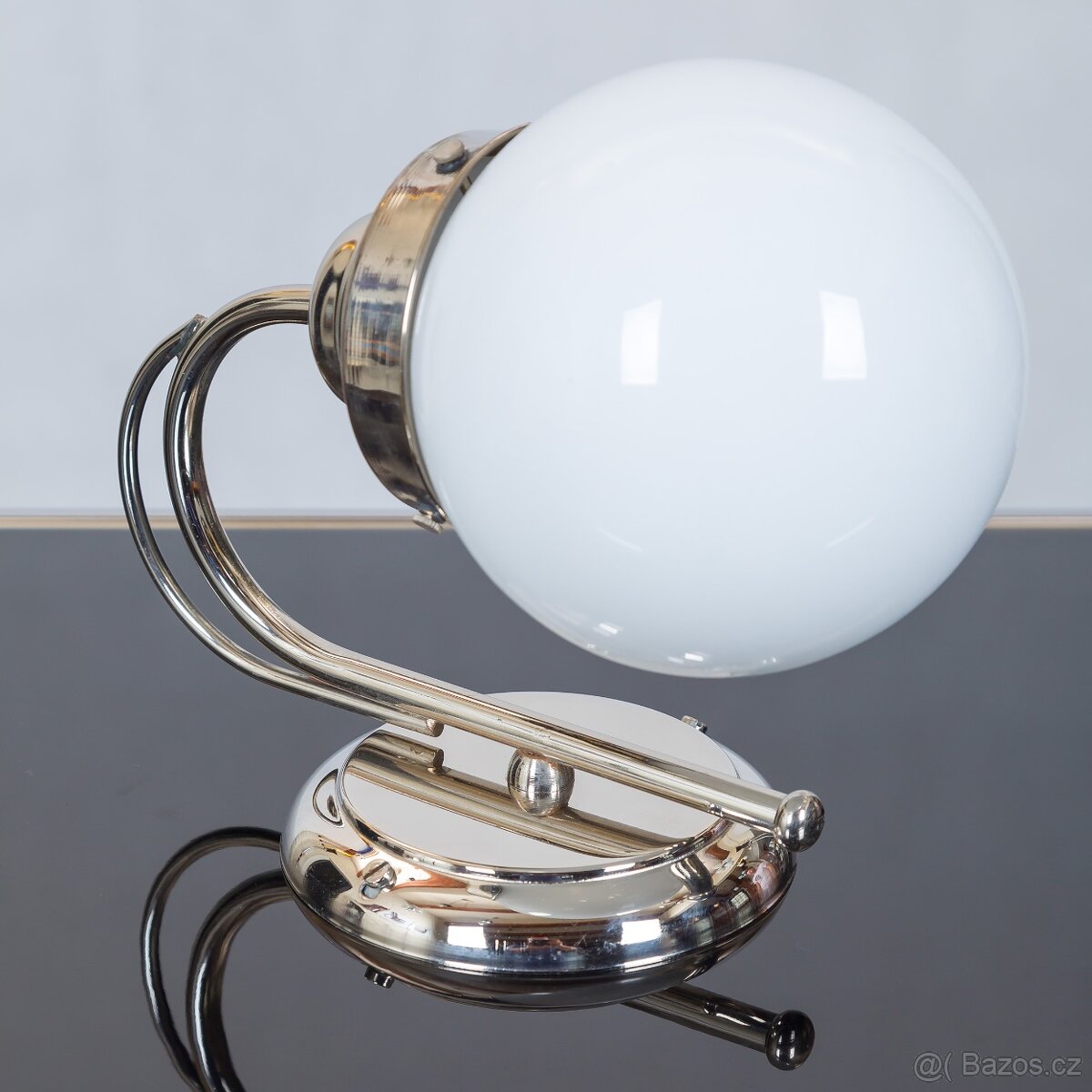 LAMPA NÁSTĚNNÁ KOULE