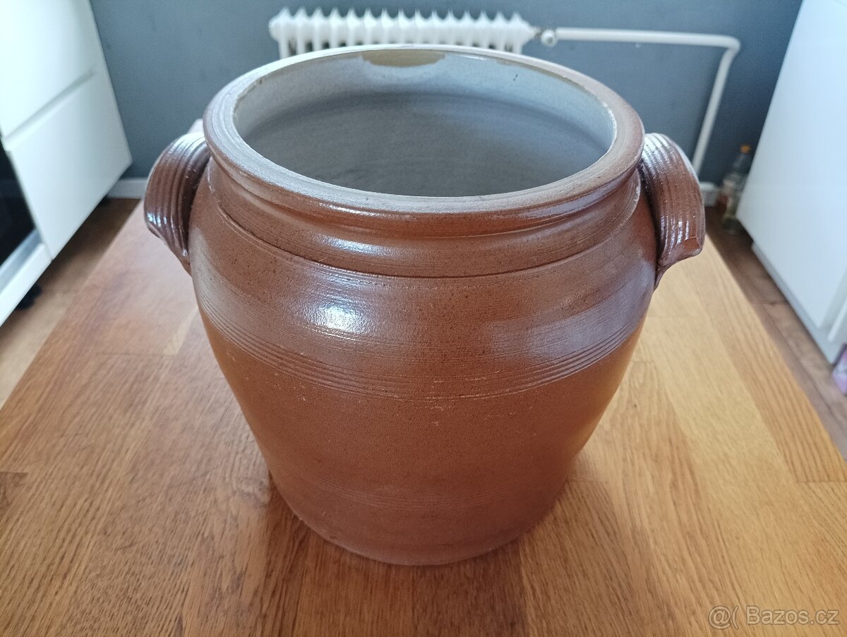 STARÝ SÁDELŇÁK CASTELMORON-SUR-LOT FRANC