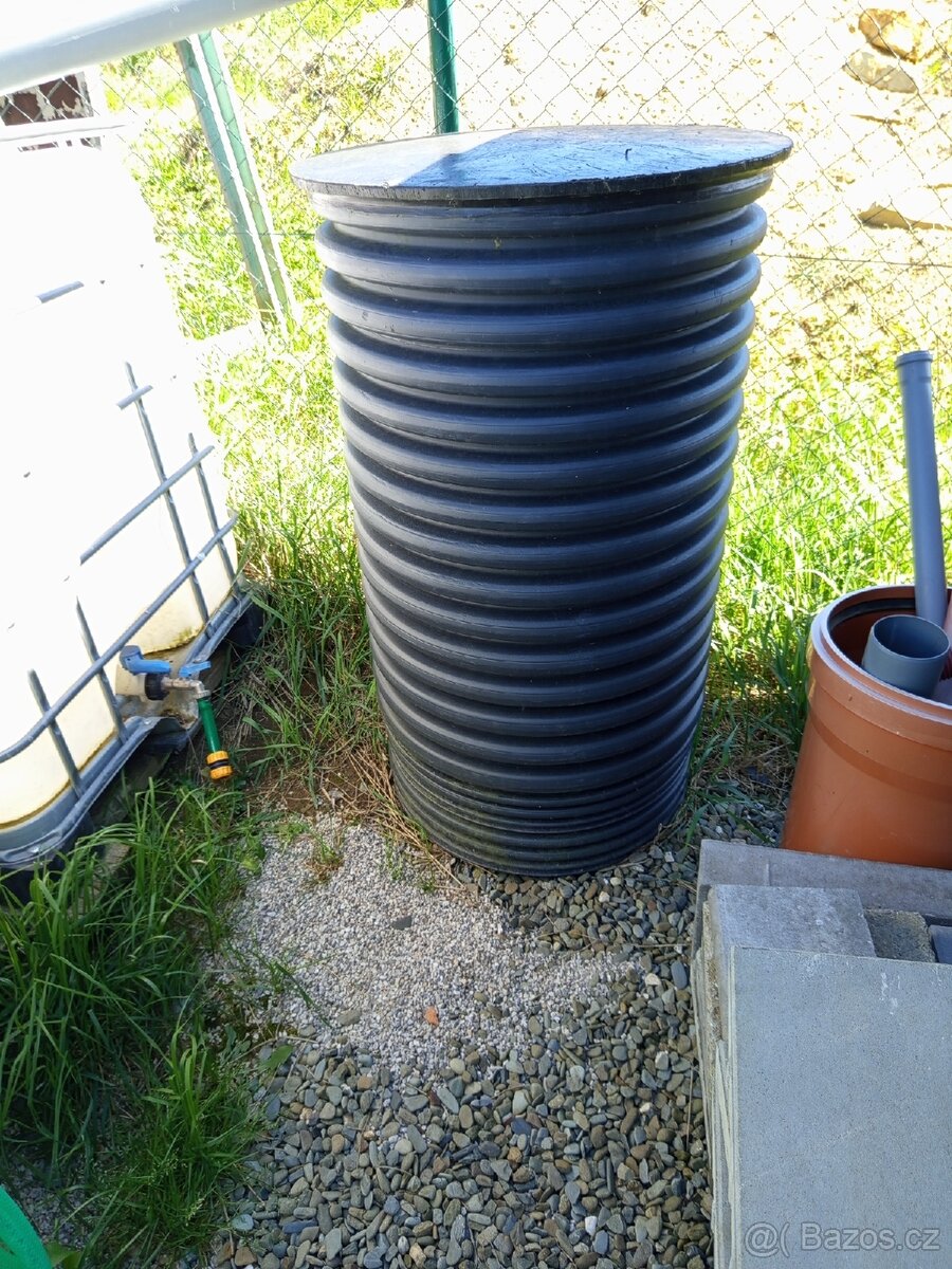 Vroubkovana trubka uzavřená 650mm 1,25m