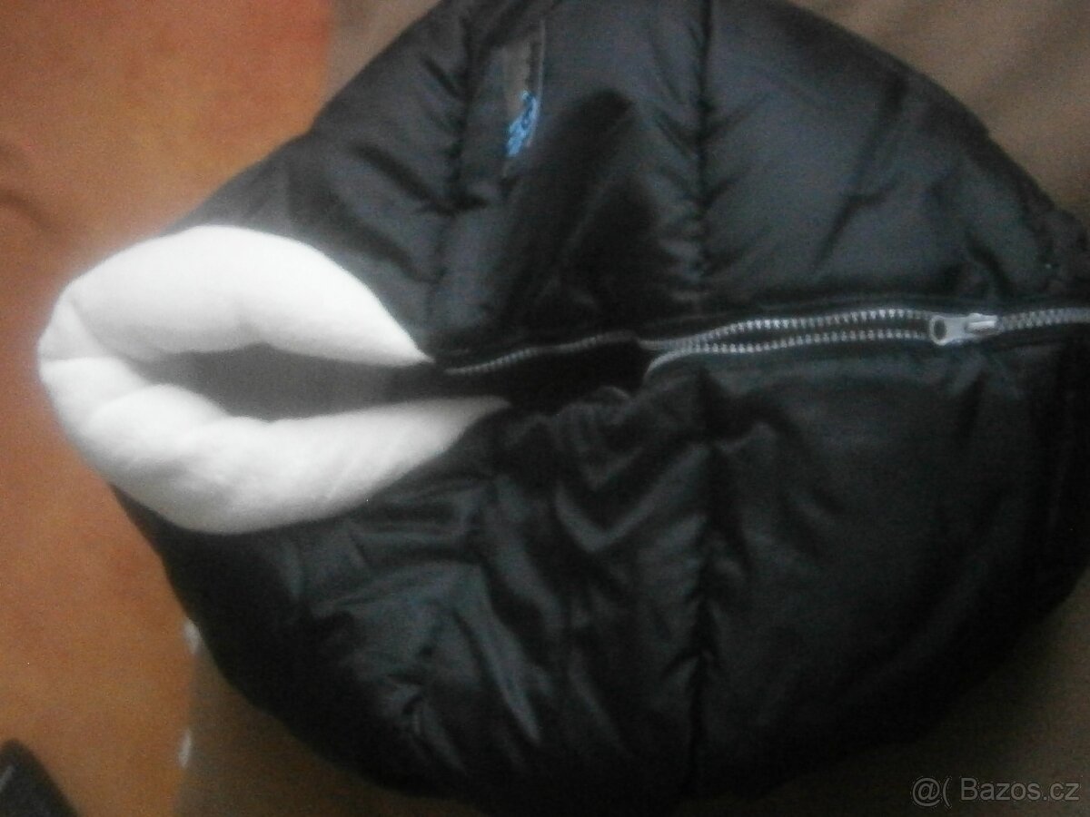 fusak na autosedačku vajíčko