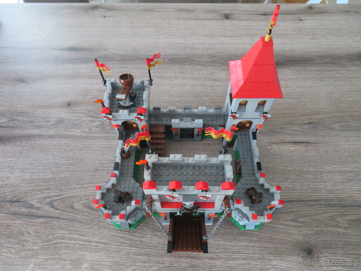 LEGO Castle mix - hrad 7946 + spousta extras, viz popis