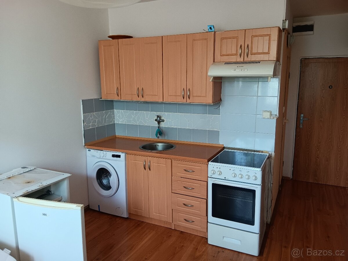 Pronajmu byt 1+kk , Studentská ul., Jirkov - Chomutov