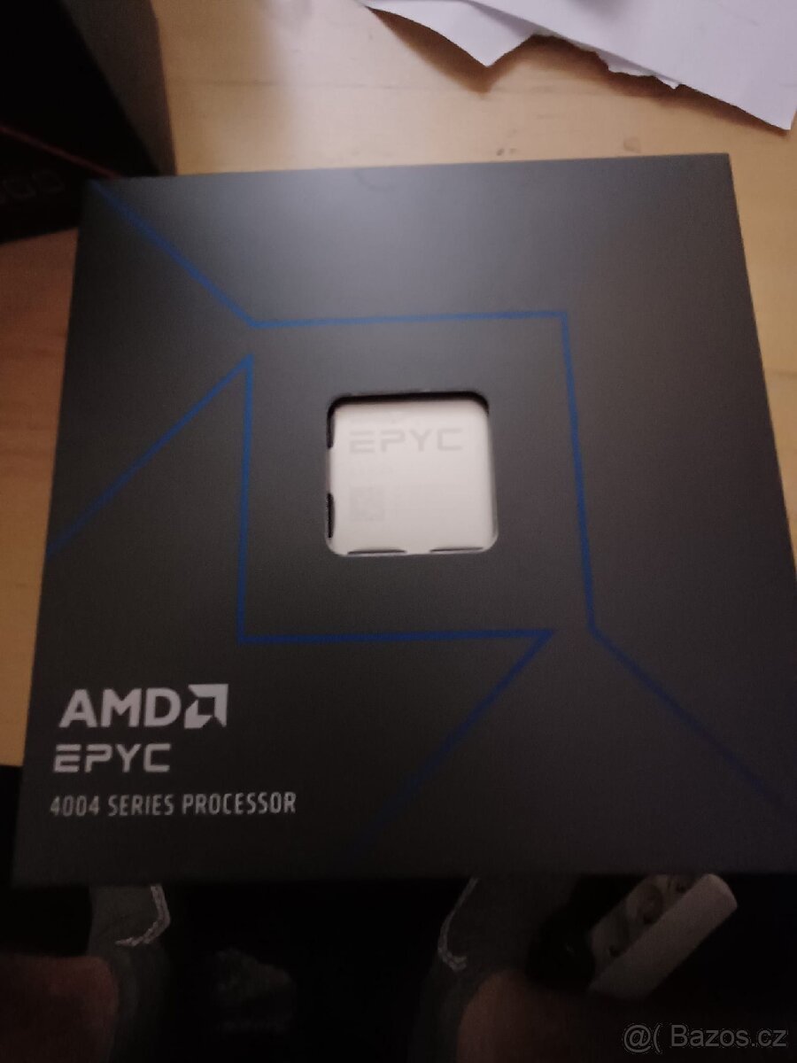 procesor AMD EPYC 4464P