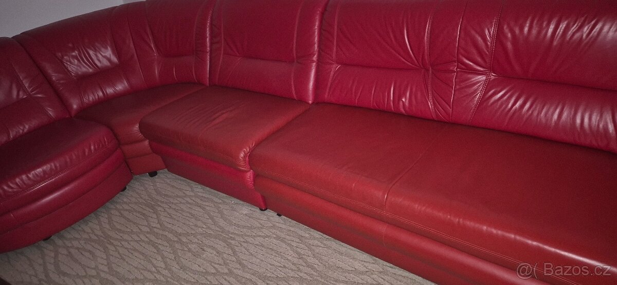 Kožená sedaci souprava.