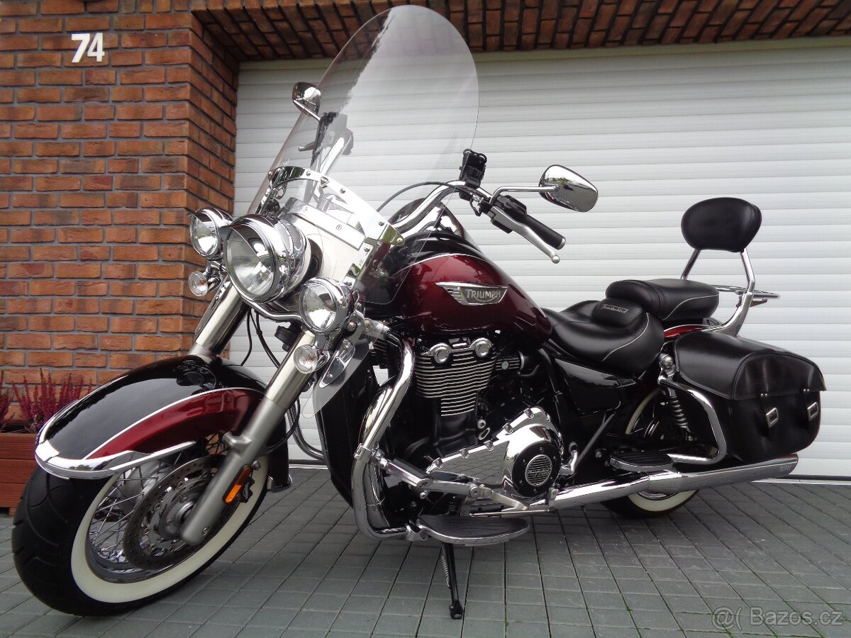 TRIUMPH Thunderbird 1700 LT - ABS. 2014. Vybavený.