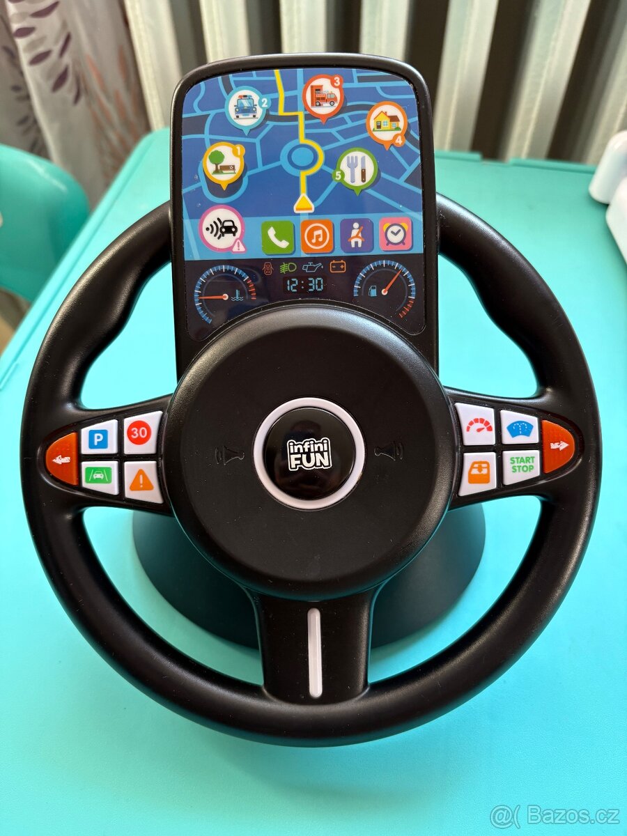 Elektronický volant Infiniti fun