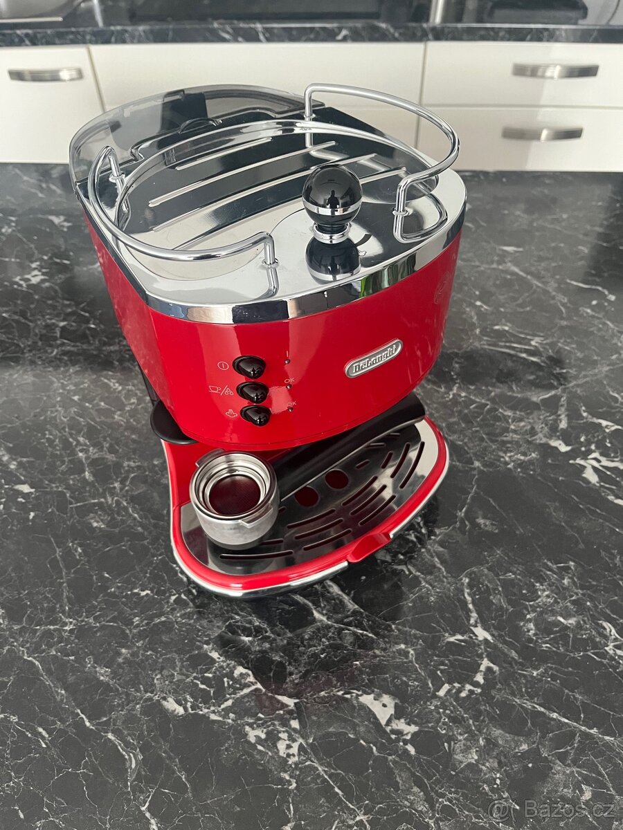 Pákový kávovar DeLonghi Icona