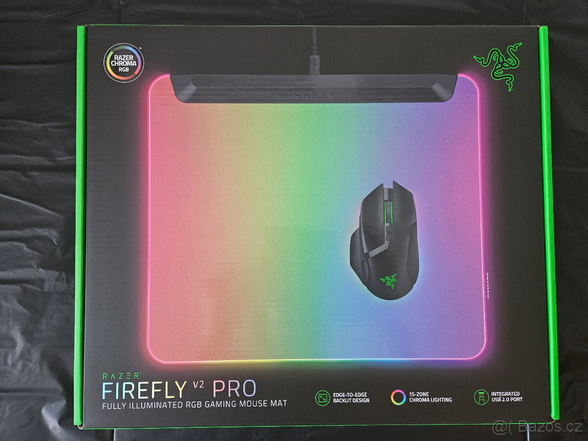 Razer Firefly V2 Pro – podložka s LED podsvícením, černá