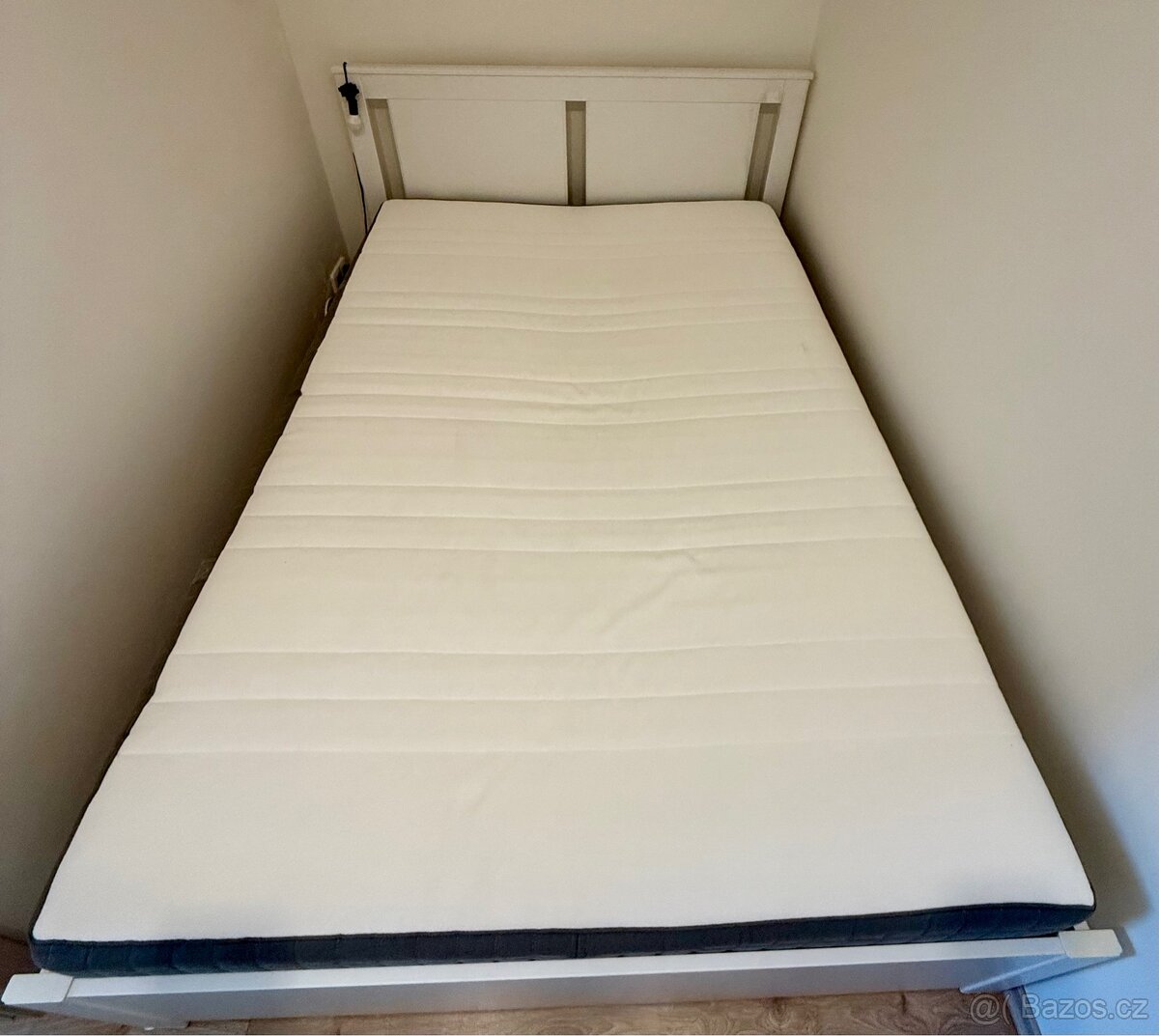 SONGESAND postel včetně matrace a roštů