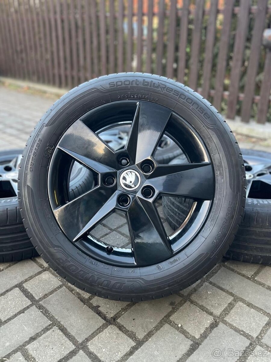 ORIGINÁL Alu Škoda ILIAS R16, 5x112 - TOP STAV, LETNÍ