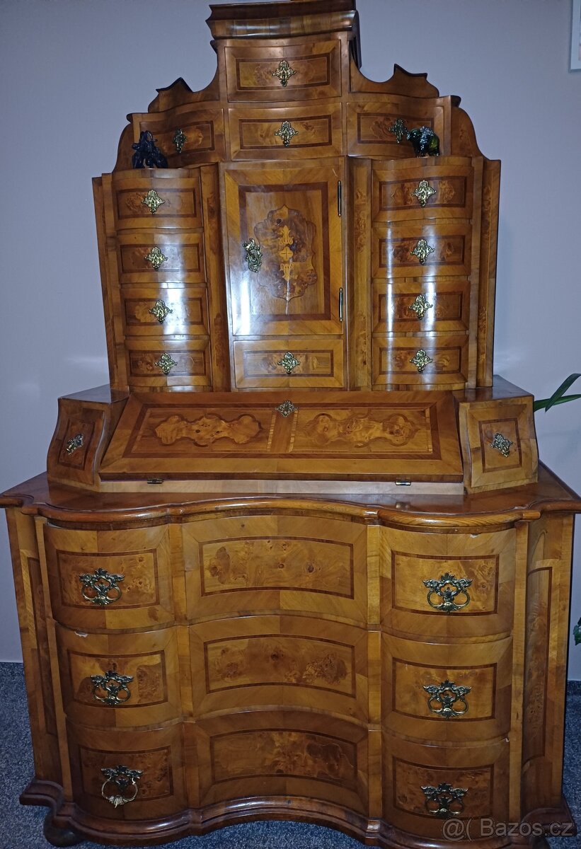 Barokní komoda