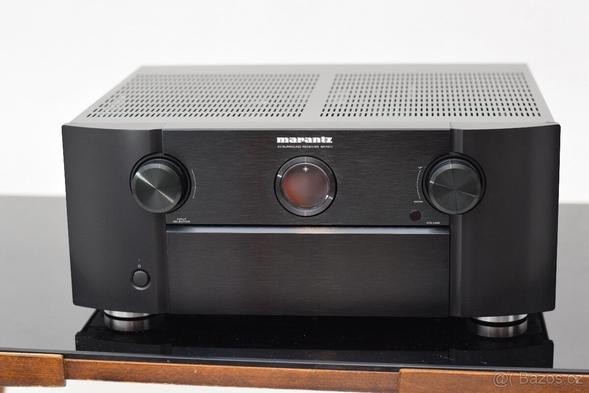 AV receiver Marantz SR 7011 + IsoTek EVO3