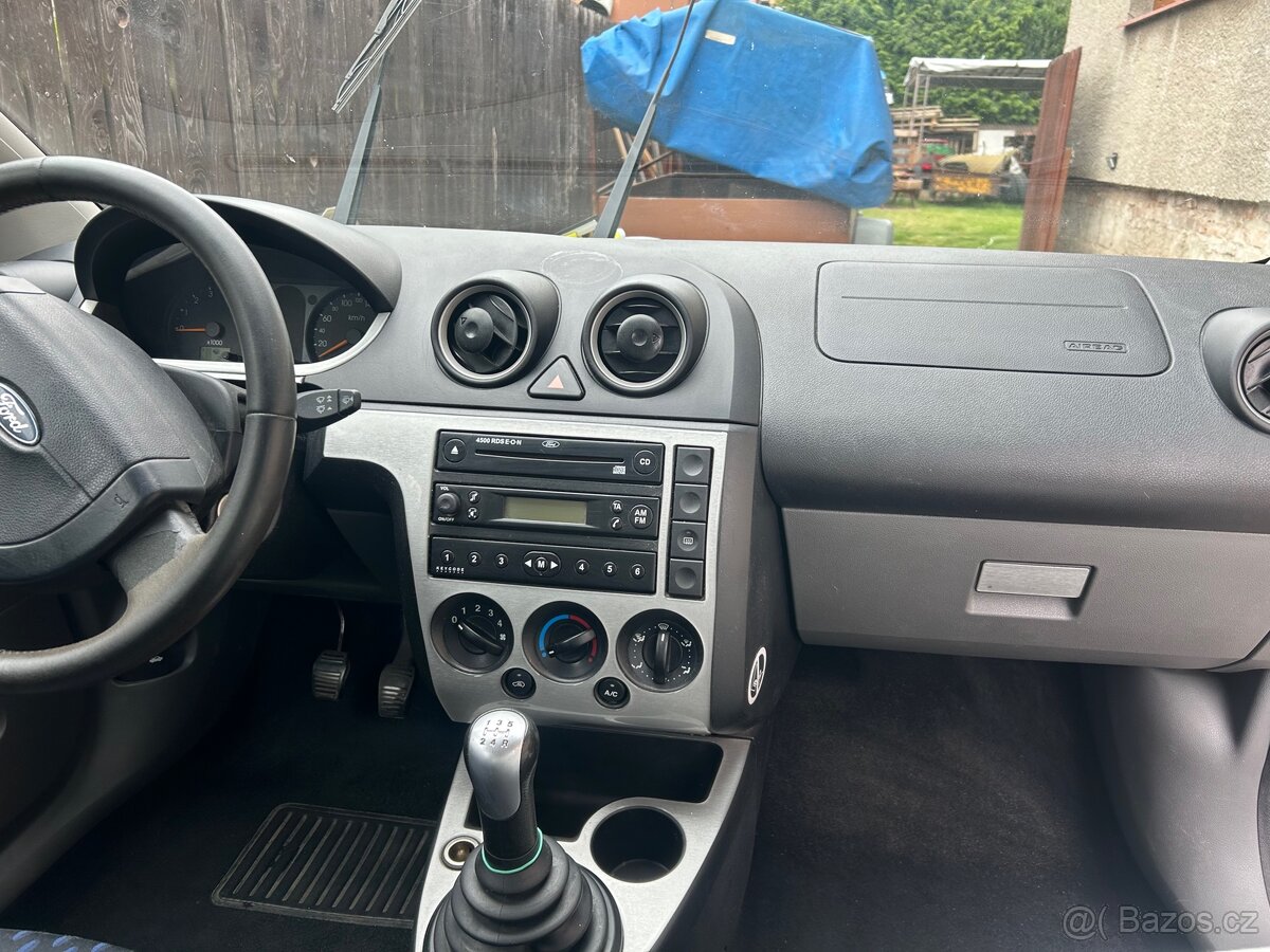 Ford fiesta 2003