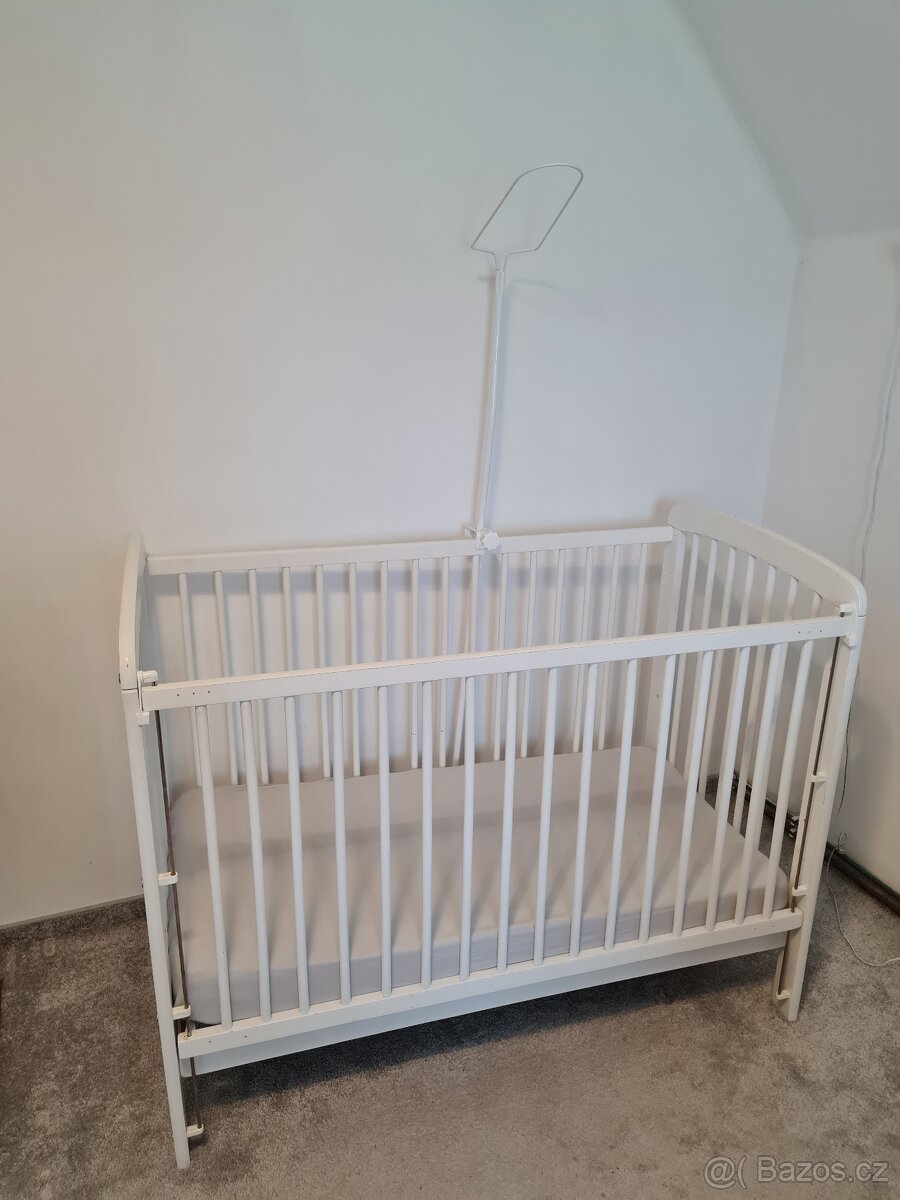 Dětská postýlka bílá