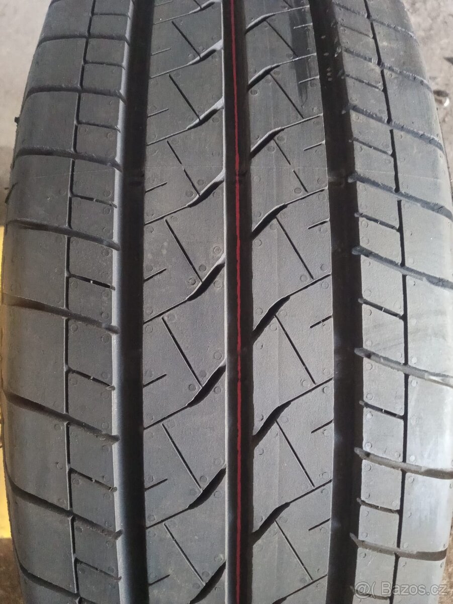 Pneu 205 65 16C Bridgestone Duravis