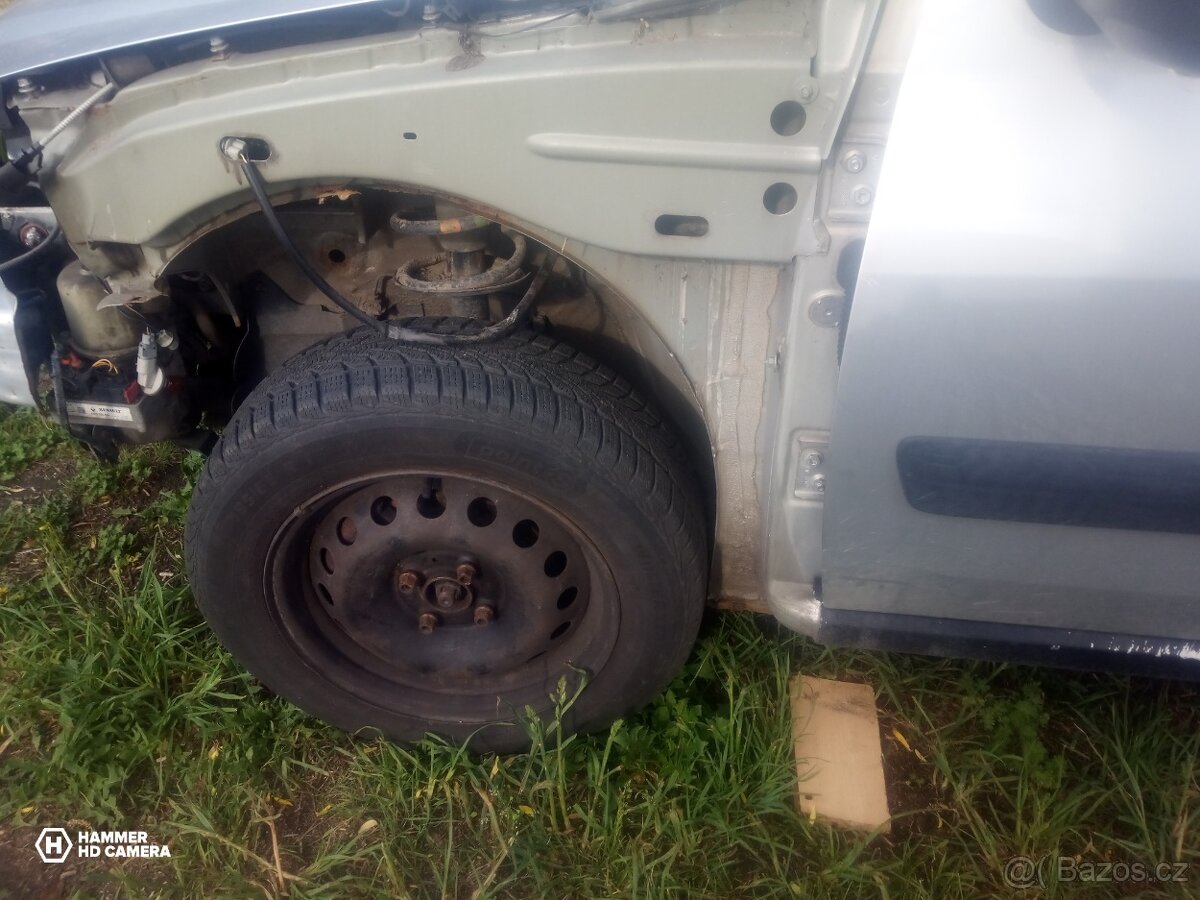 Prodám toto auto na nhr.dily