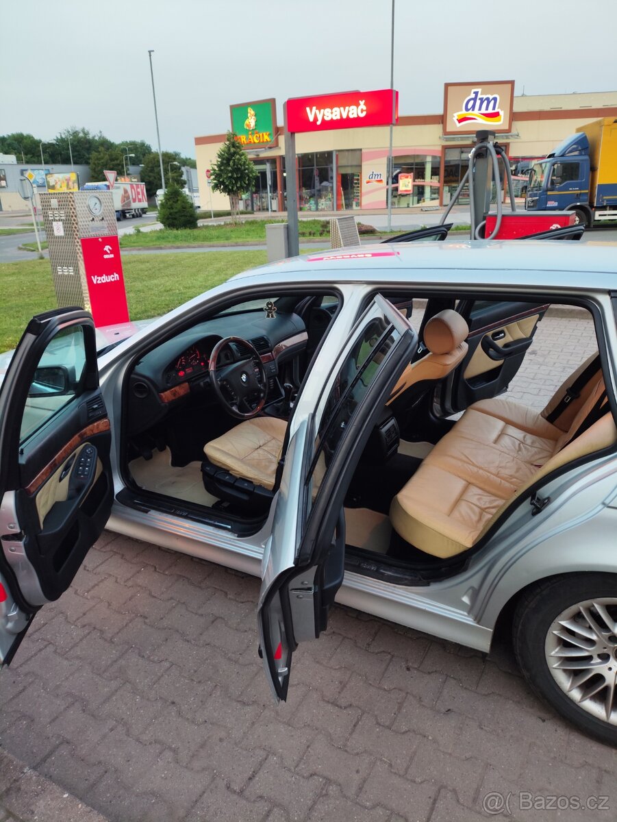 BMW E39 525D