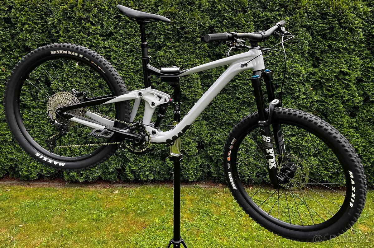 Giant trance x3