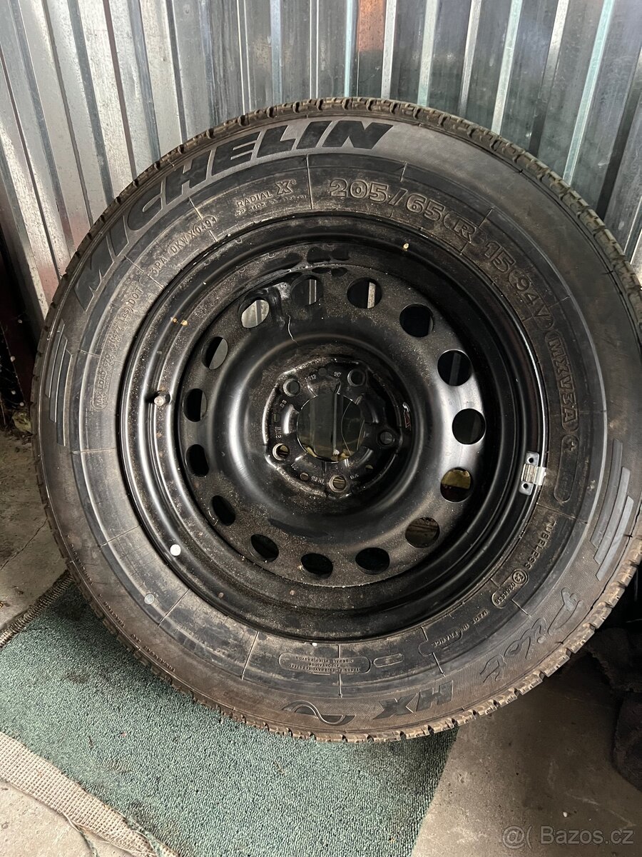 Prodám dojezdové kolo 205/65 R15