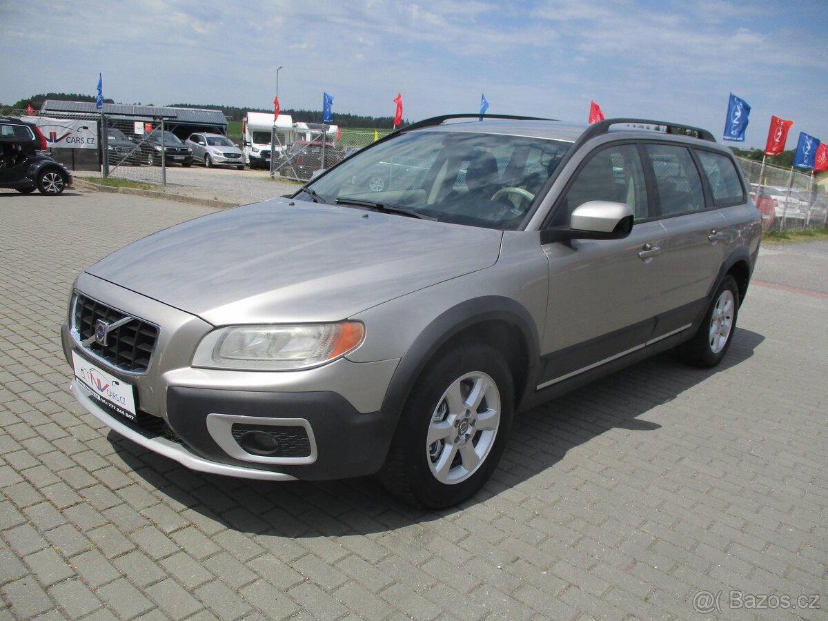 VOLVO XC70 D5 151kw AWD Momentum Kinetic 07/2010
