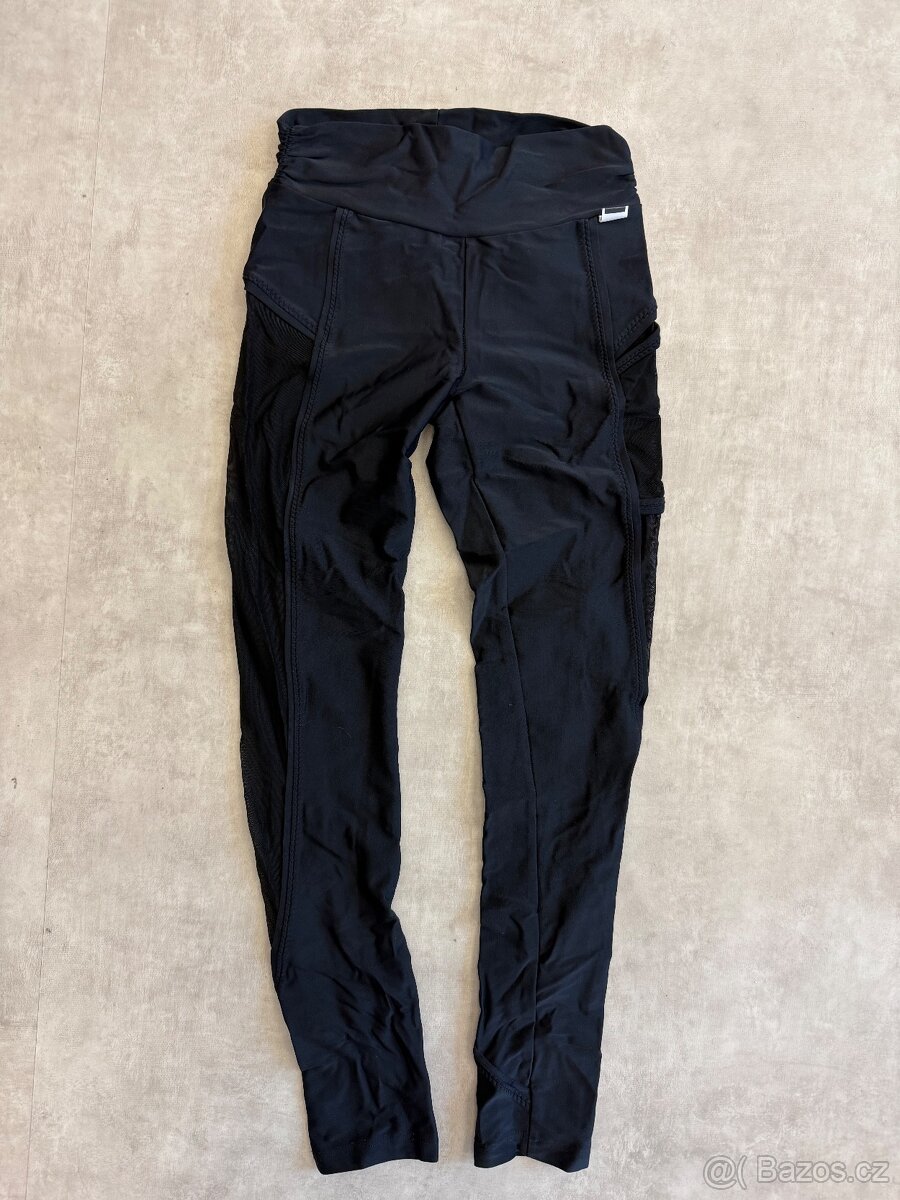 Siluet leginy S se sitkou