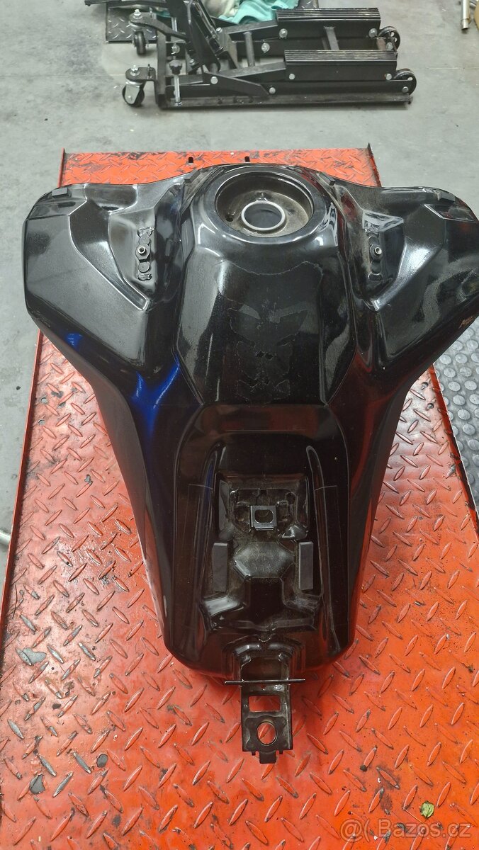 Honda Africa Twin Adventure1100 Nádrž