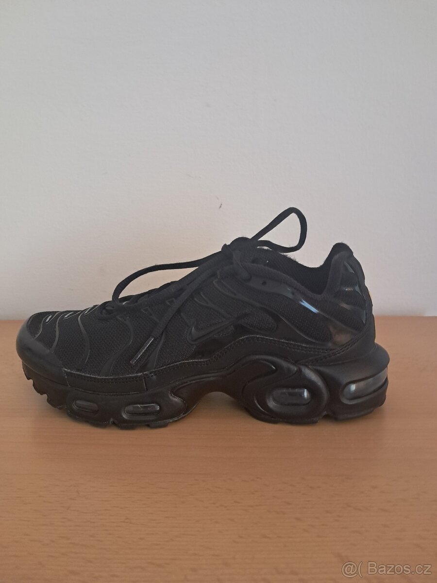 Černé tenisky Nike Air Max Plus TN 38
