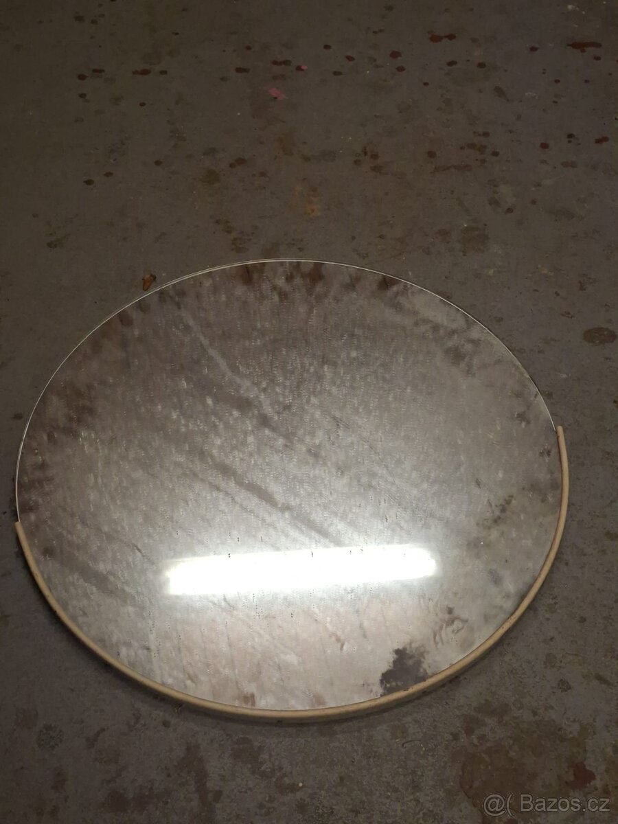 Velké kulaté zrcadlo