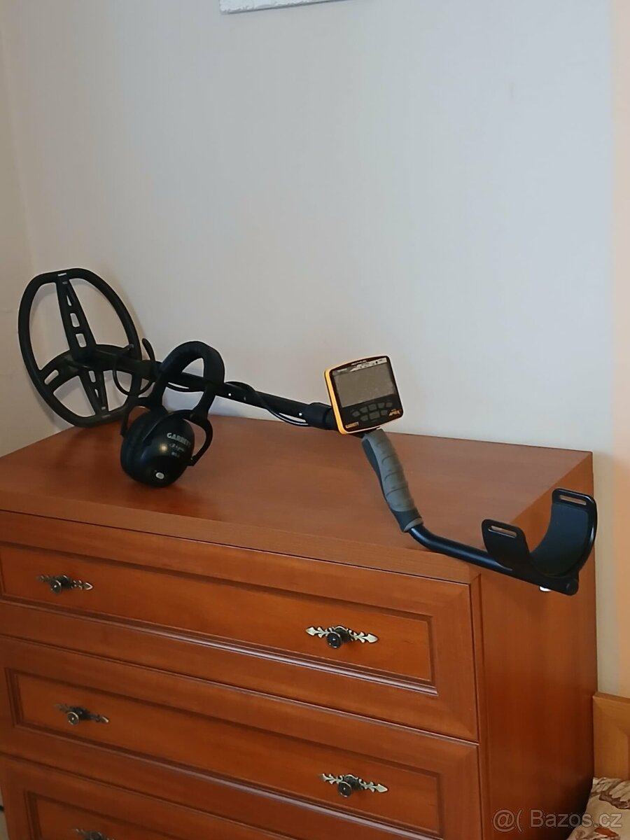 prodám detektor kovu Garrett Apex plus bezdrotove sluchatka